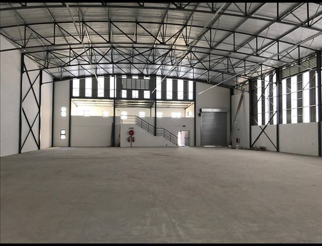 2,000M² FACTORY TO LET IN PAROW CENTRAL